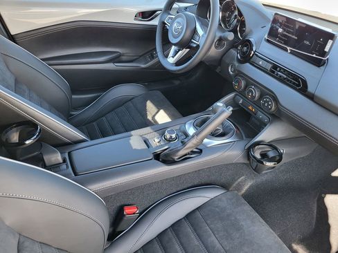 New 2025 MAZDA MX-5 Miata Club w/ Brembo/BBS Recaro Package image 19