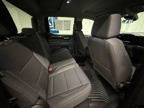 Used 2023 Chevrolet Silverado 1500 RST w/ Z71 Off-Road Package AWD/4WD image 6