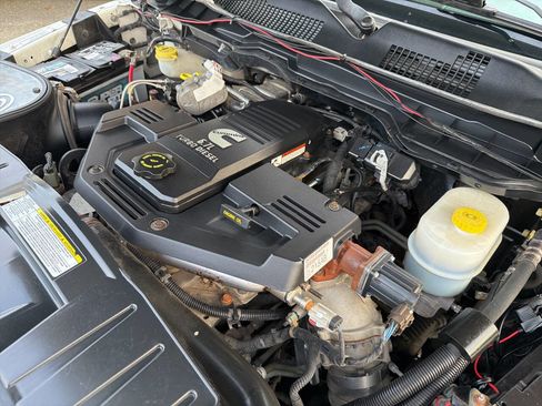 Used 2012 RAM 3500 ST w/ Chrome Appearance Group image 14