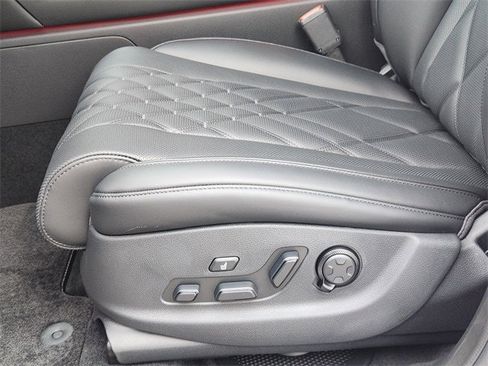 New 2026 Genesis GV80 3.5T e-SC image 18