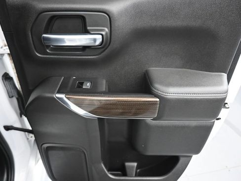 Used 2019 Chevrolet Silverado 1500 RST image 37