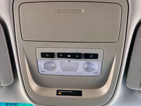 Used 2016 GMC Canyon SLE w/ All Terrain Package AWD/4WD image 26