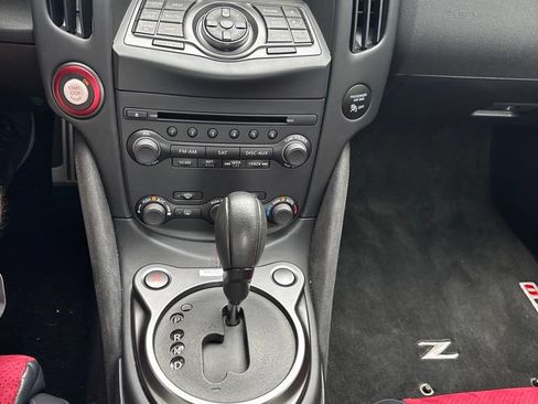 Used 2019 Nissan 370Z NISMO RWD image 19