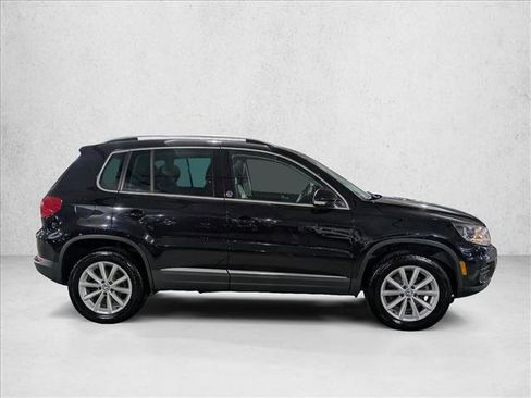 Used 2017 Volkswagen Tiguan Wolfsburg Edition AWD/4WD image 4