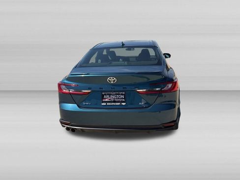 Used 2025 Toyota Camry SE FWD image 6