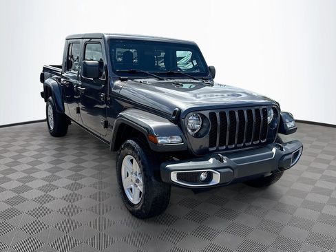 Used 2022 Jeep Gladiator Sport image 4