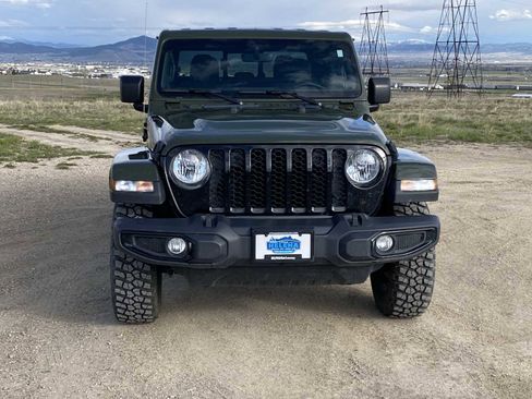 Used 2023 Jeep Gladiator Sport AWD/4WD image 10