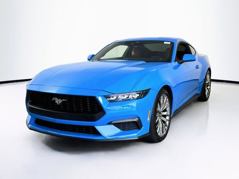 Used 2025 Ford Mustang Premium RWD image 1