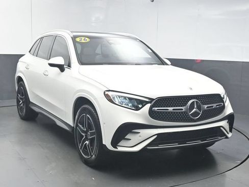 Used 2026 Mercedes-Benz GLC 300 image 2