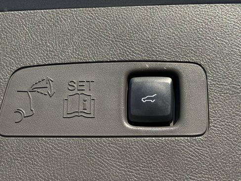 Used 2022 Lincoln Corsair Reserve w/ Equipment Group 201A image 10