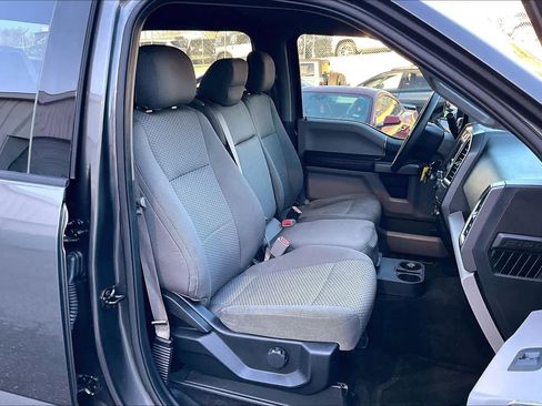 Used 2016 Ford F150 XLT image 8