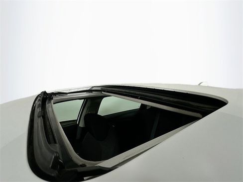 Used 2024 Honda Accord EX image 9