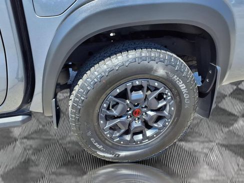 Used 2022 Nissan Frontier PRO-4X w/ Pro-4X Premium Package AWD/4WD image 24