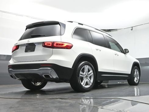 Used 2020 Mercedes-Benz GLB 250 GLB 250 w/ Premium Package image 39