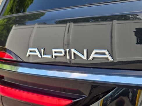 Used 2024 BMW ALPINA XB7 AWD/4WD image 32