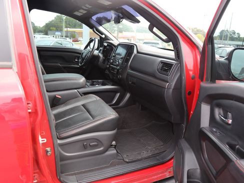 Used 2021 Nissan Titan PRO-4X w/ Pro-4x Convenience Package image 27