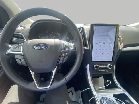 Certified 2024 Ford Edge SEL w/ Convenience Package AWD/4WD image 11