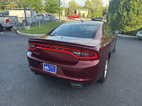 Used 2020 Dodge Charger SXT RWD image 5