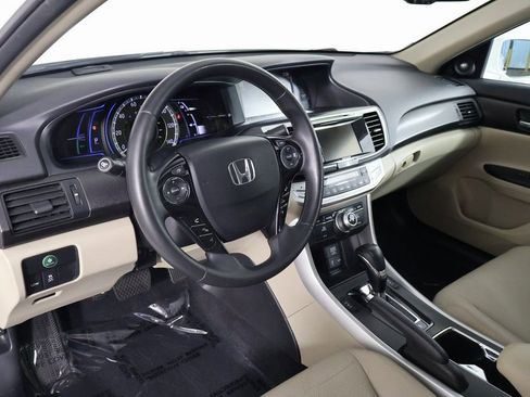 Used 2014 Honda Accord Touring image 7
