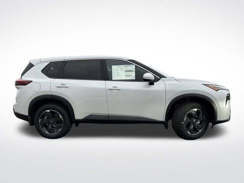 New 2026 Nissan Rogue SV image 2