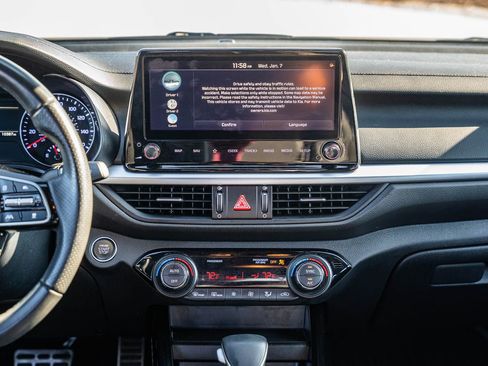 Used 2024 Kia Forte GT-Line image 31