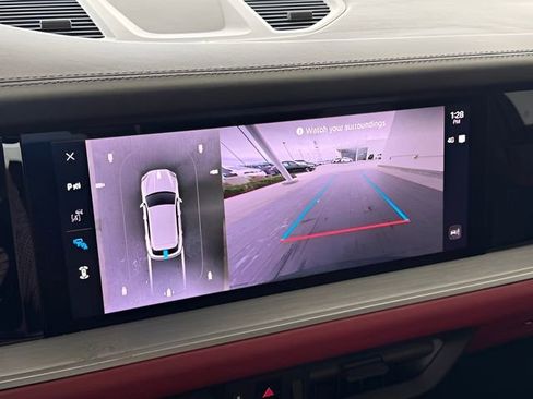 Used 2024 Porsche Cayenne image 27