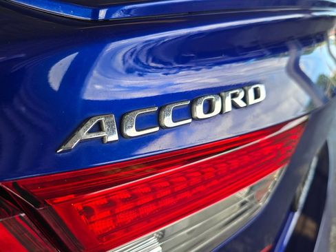 Used 2018 Honda Accord Sport image 31