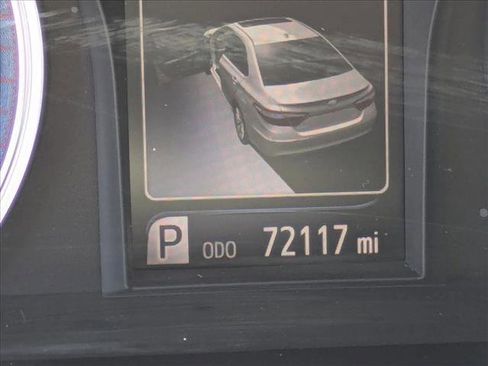 Used 2016 Toyota Camry LE FWD image 11