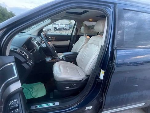 Used 2017 Ford Explorer Platinum AWD/4WD image 14