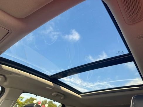 Used 2025 Acura MDX w/ Advance Package image 4