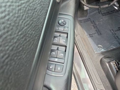 Used 2021 Jeep Grand Cherokee Laredo RWD image 14