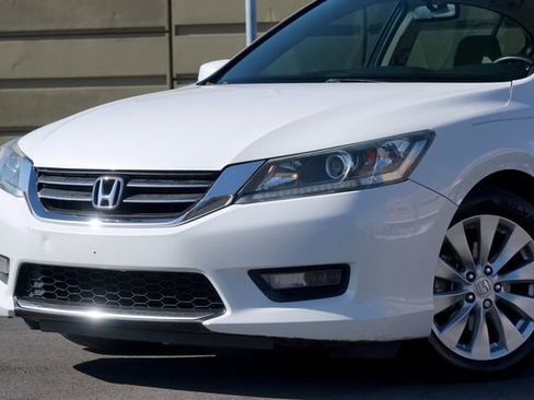 Used 2015 Honda Accord EX image 9