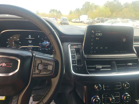 Used 2024 GMC Yukon XL AT4 w/ AT4 Premium Package image 12