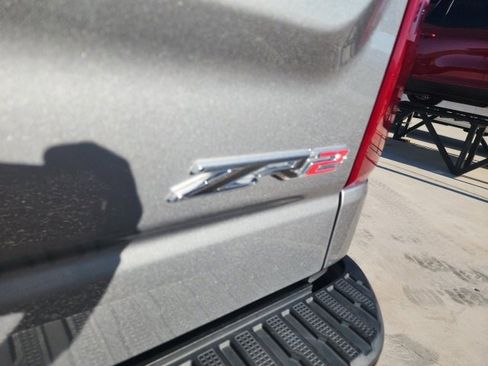 Used 2023 Chevrolet Silverado 1500 ZR2 w/ Technology Package image 17