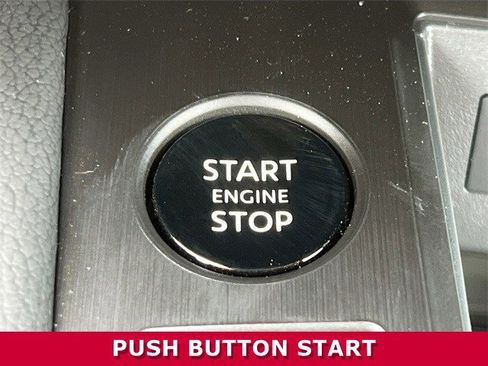 Used 2025 Nissan Kicks SV image 11