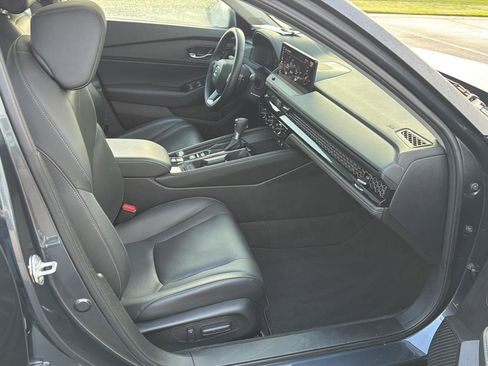 Used 2023 Honda Accord Touring image 13