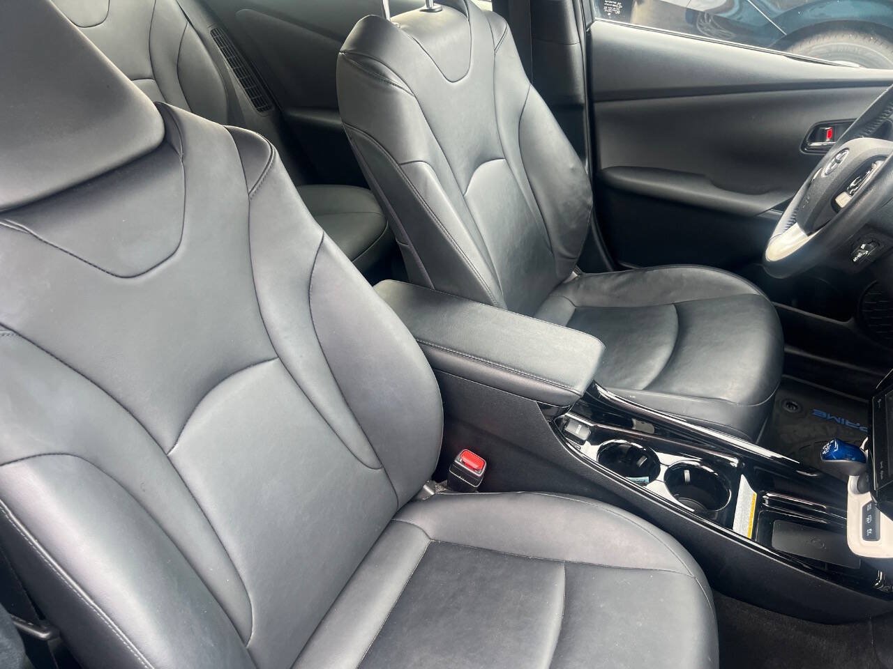 Used 2017 Toyota Prius Prime Premium FWD image 19