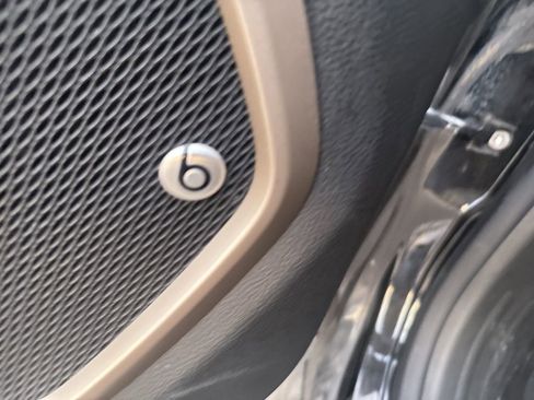 Used 2017 Jeep Renegade Latitude image 9