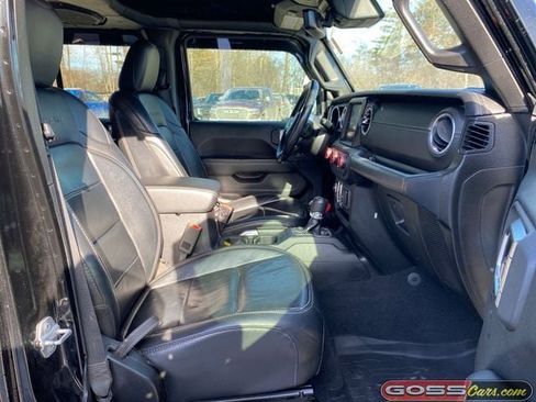Used 2019 Jeep Wrangler Unlimited Sahara image 6