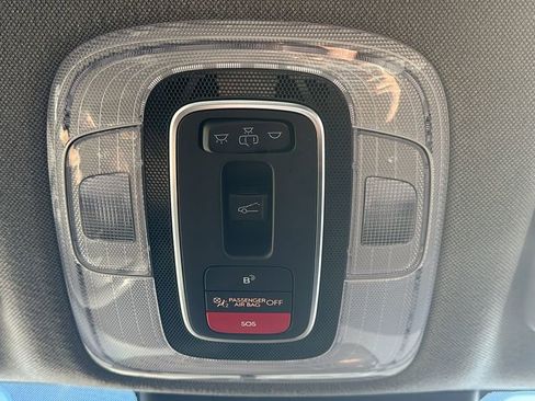 Certified 2025 Hyundai Elantra SEL image 31