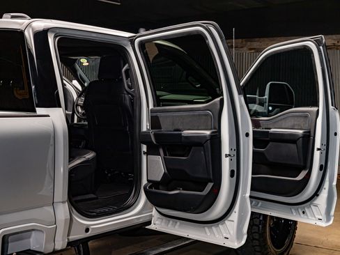 Used 2026 Ford F250 Platinum image 30