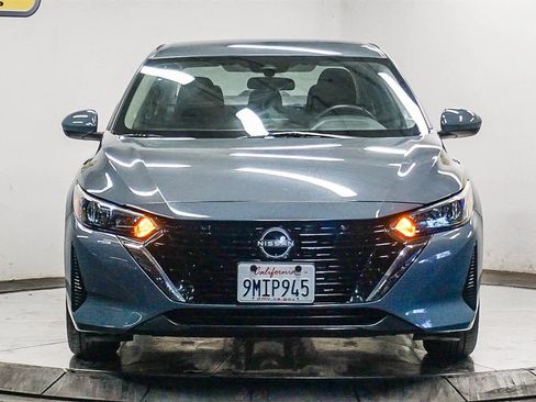 Used 2024 Nissan Sentra SV image 6