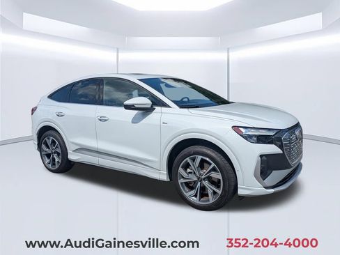 Used 2024 Audi Q4 e-tron Premium Plus AWD/4WD image 1