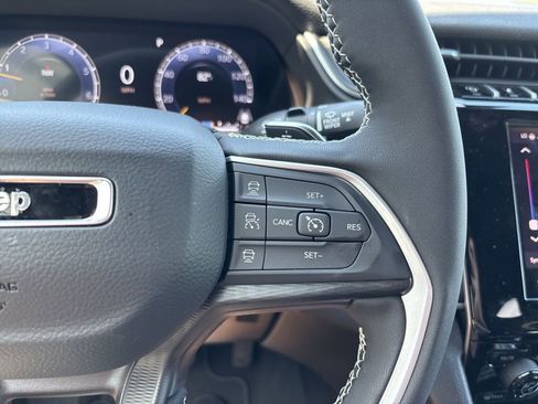 New 2025 Jeep Grand Cherokee Altitude AWD/4WD image 62