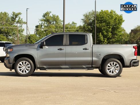 Used 2020 Chevrolet Silverado 1500 Custom w/ Custom Value Package AWD/4WD image 4