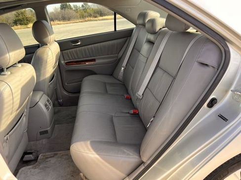 Used 2005 Toyota Camry LE image 26