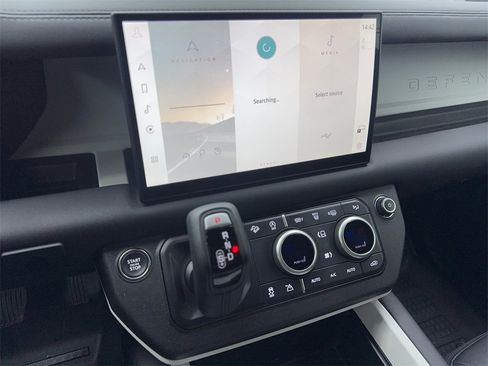 Used 2025 Land Rover Defender 110 S image 55