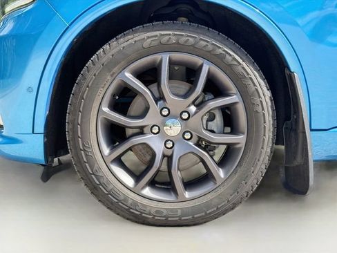 Used 2018 Dodge Durango R/T w/ Technology Group AWD/4WD image 42