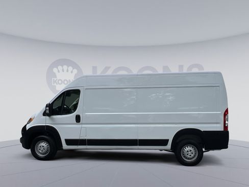 Used 2025 RAM ProMaster 2500 w/ Convenience Group FWD image 7