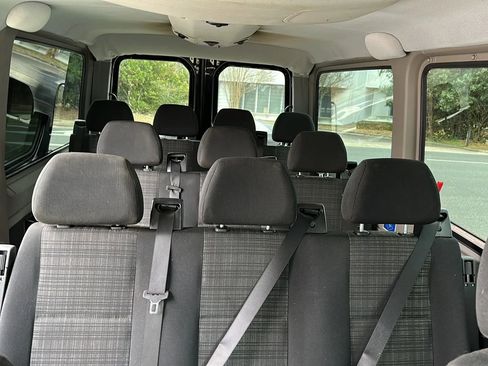 Used 2016 Mercedes-Benz Sprinter 2500 image 17